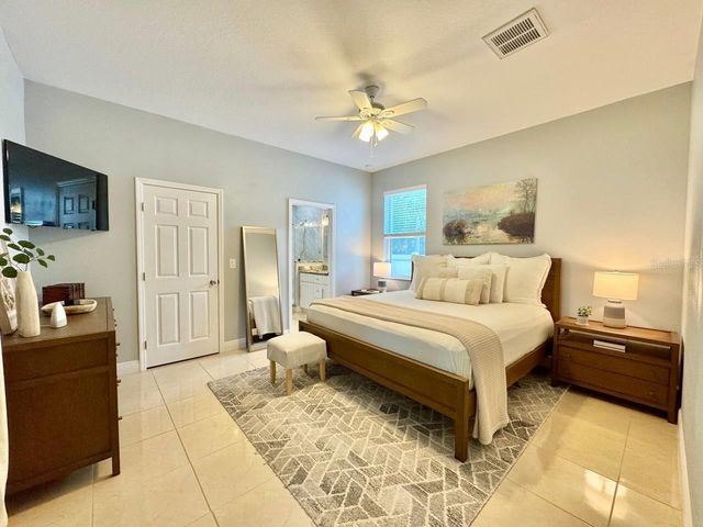 8424 N PACKWOOD AVENUE, Tampa, FL 33604