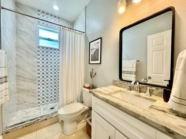 8424 N PACKWOOD AVENUE, Tampa, FL 33604