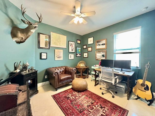 8424 N PACKWOOD AVENUE, Tampa, FL 33604