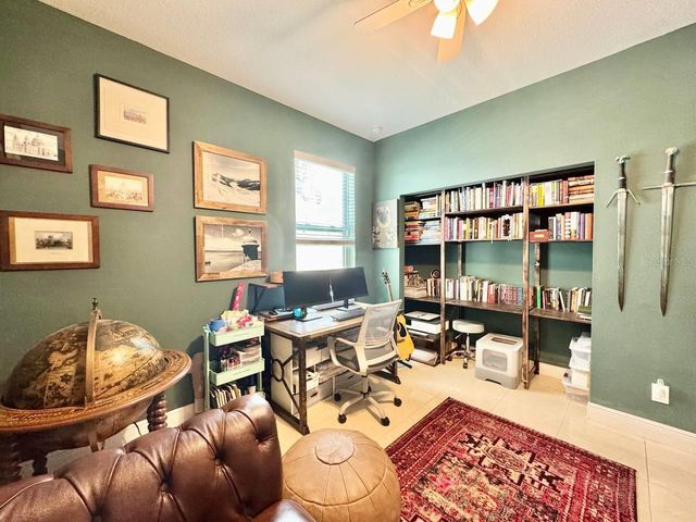 8424 N PACKWOOD AVENUE, Tampa, FL 33604