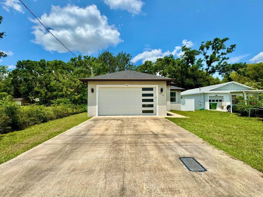 8424 N PACKWOOD AVENUE, Tampa, FL 33604