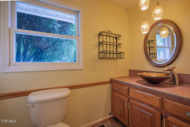 146 El Bowers Road, Elizabethton, TN 37643