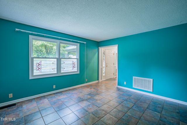 146 El Bowers Road, Elizabethton, TN 37643
