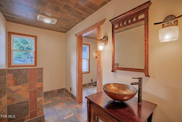 146 El Bowers Road, Elizabethton, TN 37643