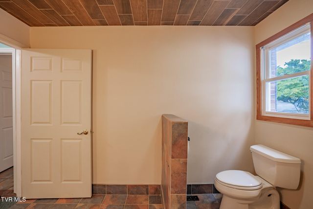 146 El Bowers Road, Elizabethton, TN 37643