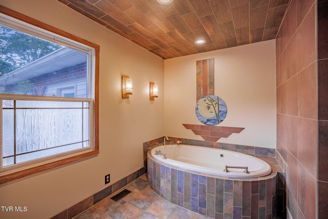 146 El Bowers Road, Elizabethton, TN 37643