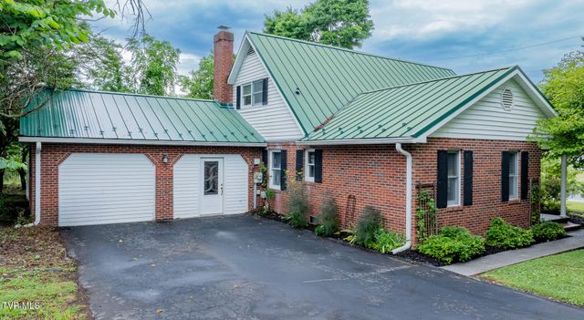 146 El Bowers Road, Elizabethton, TN 37643