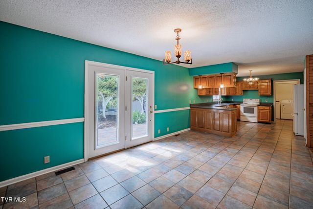 146 El Bowers Road, Elizabethton, TN 37643