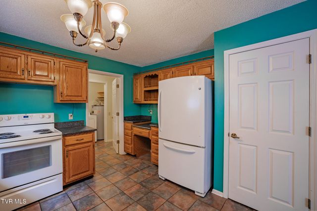 146 El Bowers Road, Elizabethton, TN 37643