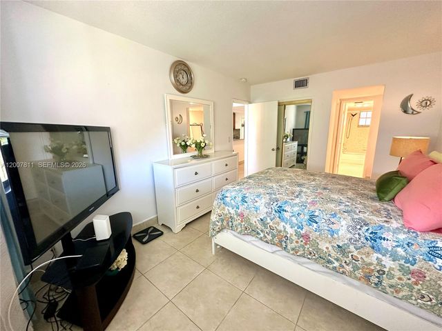 1001 Hillcrest Ct 306 306, Hollywood, FL 33021