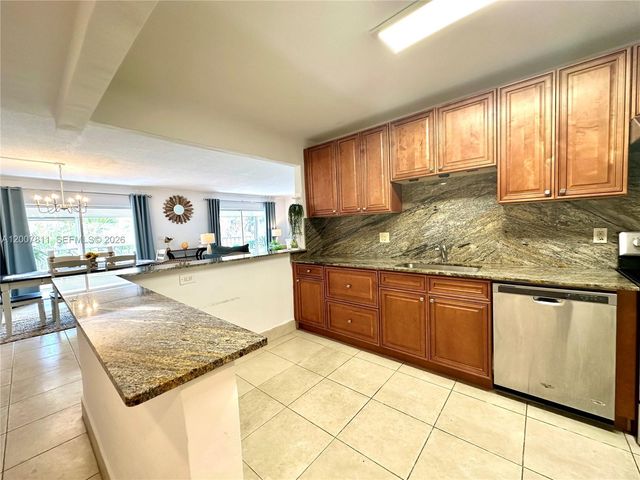 1001 Hillcrest Ct 306 306, Hollywood, FL 33021