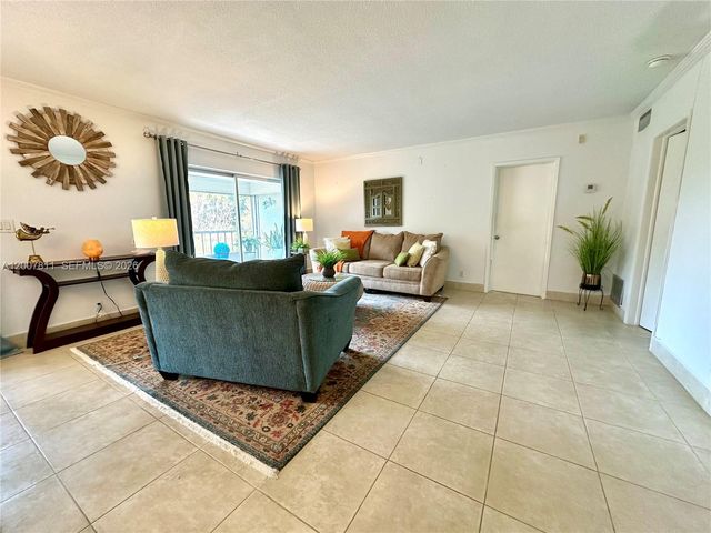1001 Hillcrest Ct 306 306, Hollywood, FL 33021