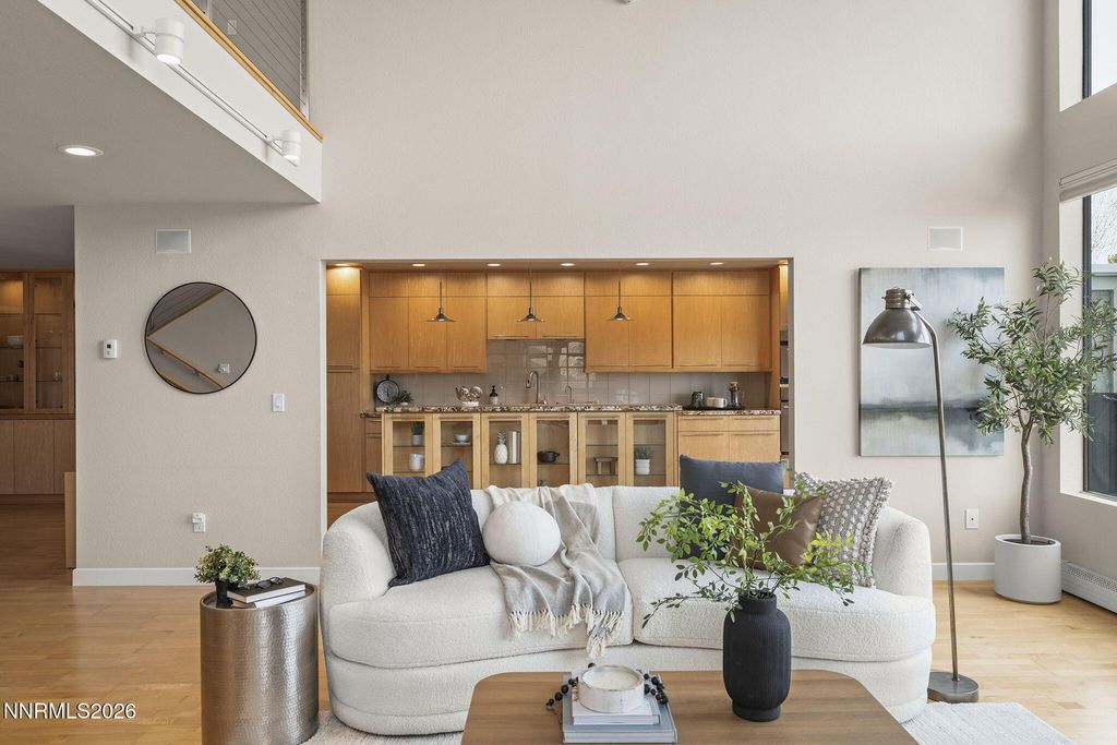 Image 11 of property listing at 2630 Rockview Drive, Reno, NV 89519