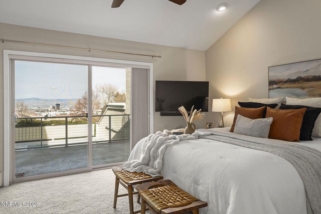 Image 18 of property listing at 2630 Rockview Drive, Reno, NV 89519