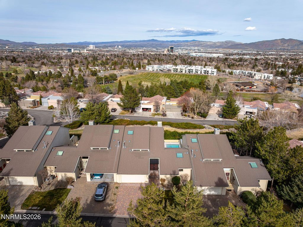 Image 2 of property listing at 2630 Rockview Drive, Reno, NV 89519