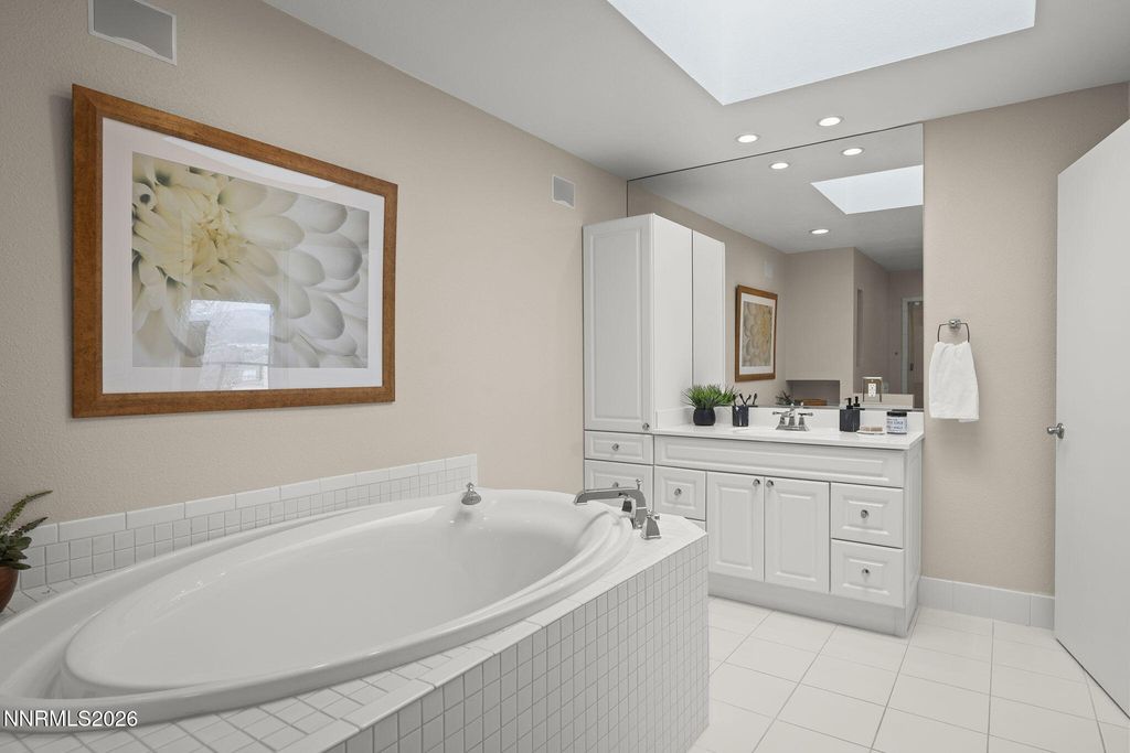 Image 31 of property listing at 2630 Rockview Drive, Reno, NV 89519