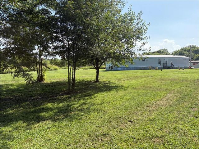 29009 E 315th Street, Garden City, MO 64747