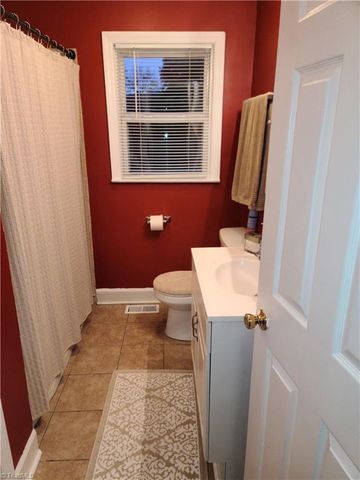 200 Blake Street, Winston-salem, NC 27104