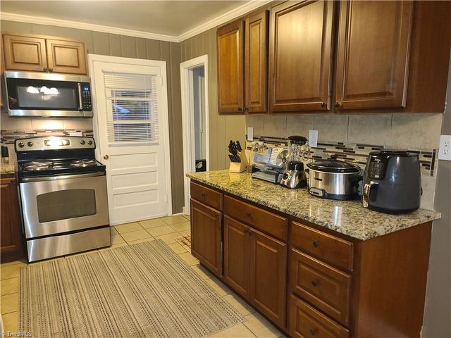 200 Blake Street, Winston-salem, NC 27104