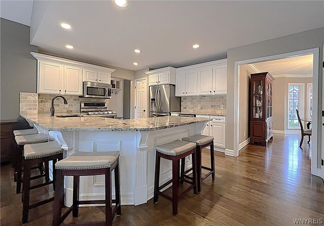 4059 Foxwood Lane, Clarence, NY 14221
