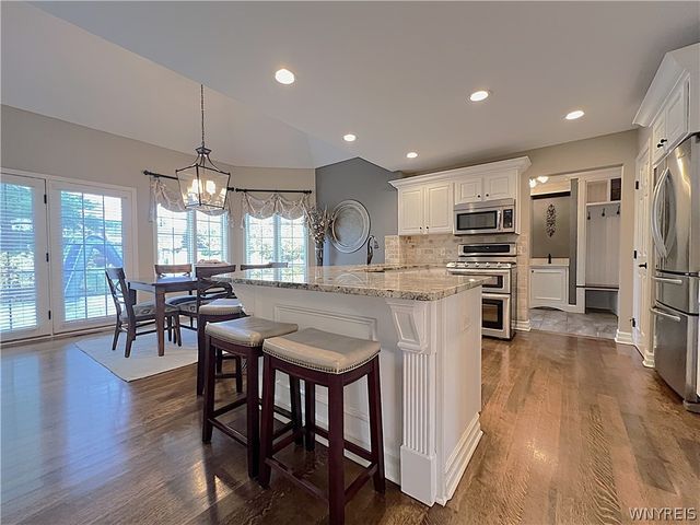 4059 Foxwood Lane, Clarence, NY 14221