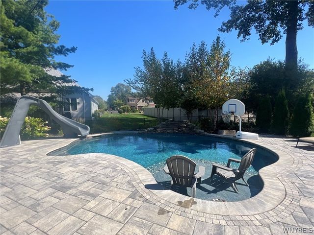 4059 Foxwood Lane, Clarence, NY 14221