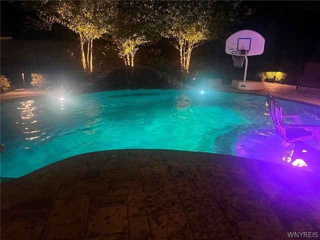 4059 Foxwood Lane, Clarence, NY 14221