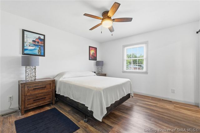 1221 Lindsey Street, Charlestown, IN 47111