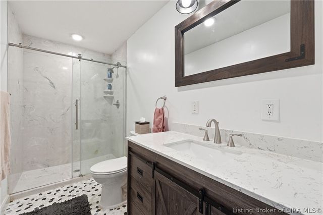 1221 Lindsey Street, Charlestown, IN 47111