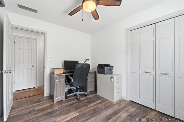 1221 Lindsey Street, Charlestown, IN 47111