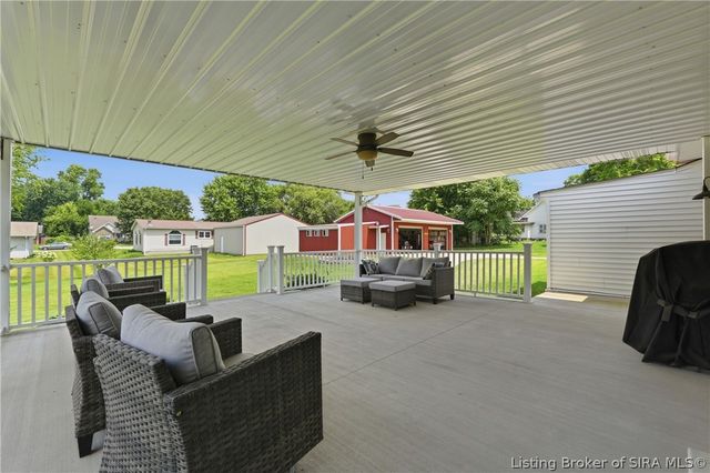 1221 Lindsey Street, Charlestown, IN 47111