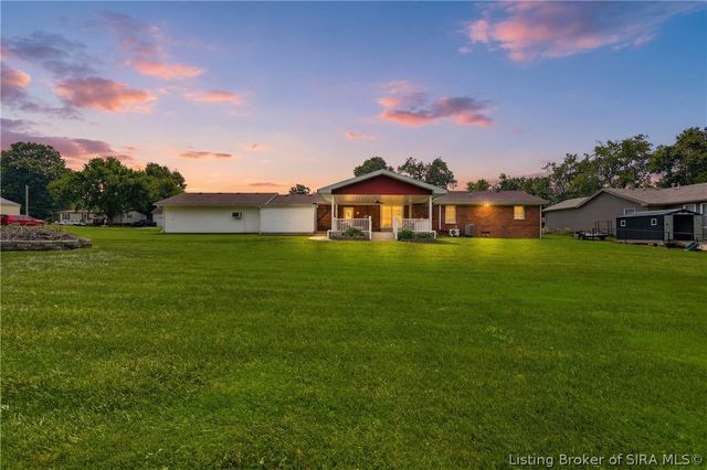 1221 Lindsey Street, Charlestown, IN 47111