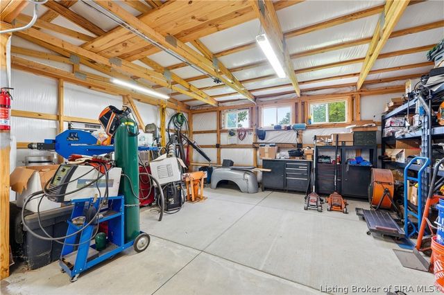 1221 Lindsey Street, Charlestown, IN 47111