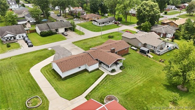 1221 Lindsey Street, Charlestown, IN 47111