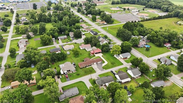 1221 Lindsey Street, Charlestown, IN 47111