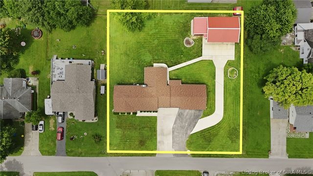 1221 Lindsey Street, Charlestown, IN 47111