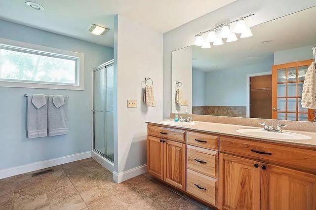 3846 Apple Valley Drive, Howard, OH 43028