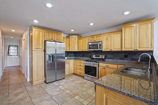 3846 Apple Valley Drive, Howard, OH 43028