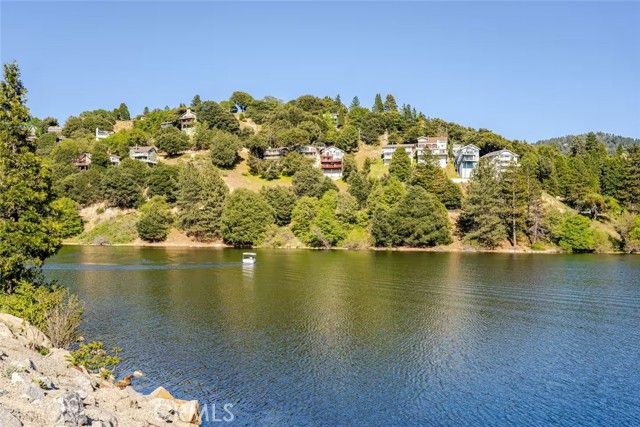 24656 Bernard, Crestline, CA 92325