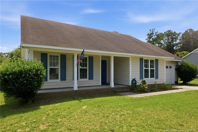 111 Hobson Court, Raeford, NC 28376