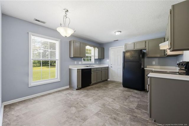 111 Hobson Court, Raeford, NC 28376