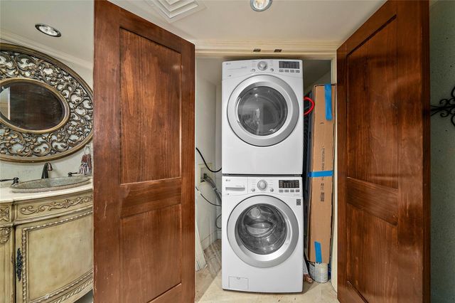 3525 Sage Rd 1512, Houston, TX 77056