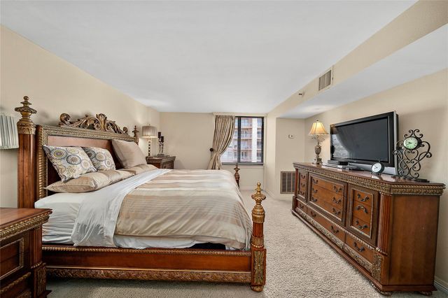 3525 Sage Rd 1512, Houston, TX 77056