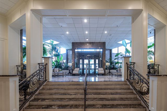 3525 Sage Rd 1512, Houston, TX 77056