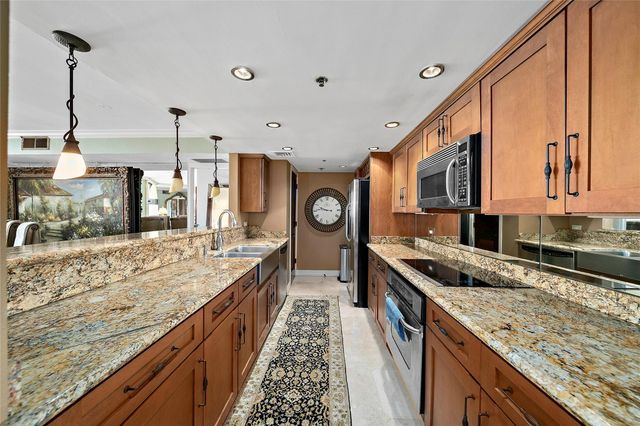 3525 Sage Rd 1512, Houston, TX 77056