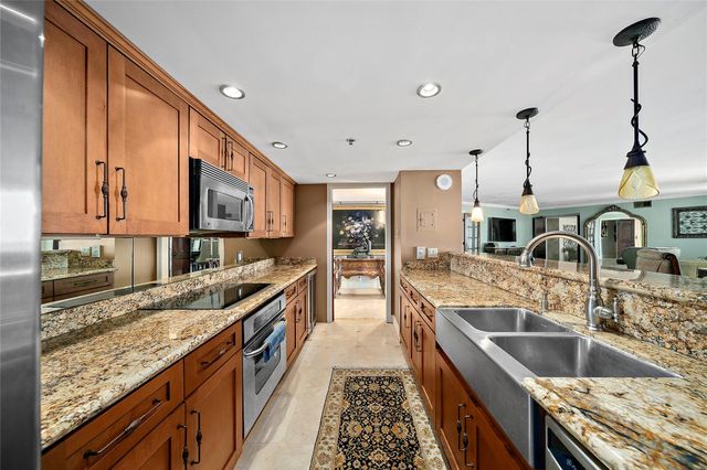 3525 Sage Rd 1512, Houston, TX 77056