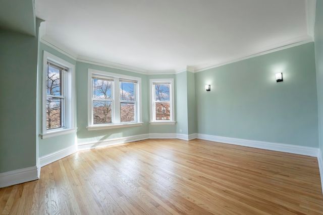 845 Lyman Avenue 2S, Oak Park, IL 60304