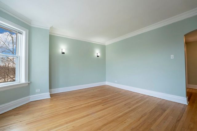 845 Lyman Avenue 2S, Oak Park, IL 60304