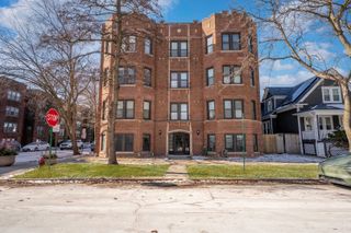 845 Lyman Avenue 2S, Oak Park, IL 60304