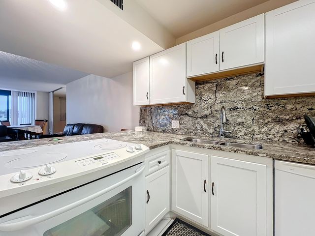 4545 Luxemburg Court 103, Lake Worth, FL 33467